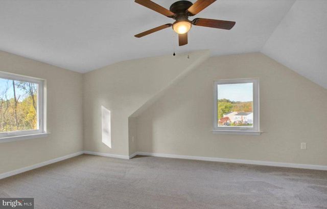 40 ELAINE DR, Boyertown, PA 19512