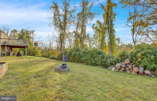 40 ELAINE DR, Boyertown, PA 19512