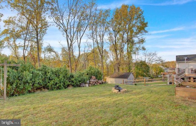 40 ELAINE DR, Boyertown, PA 19512