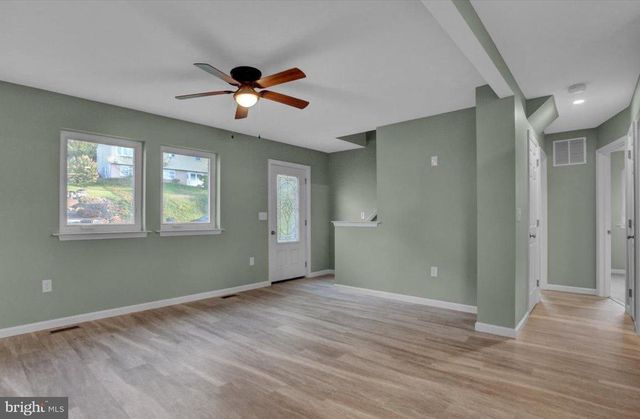 40 ELAINE DR, Boyertown, PA 19512