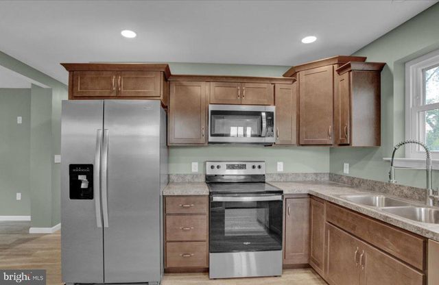 40 ELAINE DR, Boyertown, PA 19512