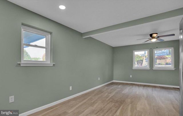 40 ELAINE DR, Boyertown, PA 19512