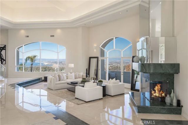 702 Via La Cuesta, Palos Verdes Estates, CA 90274