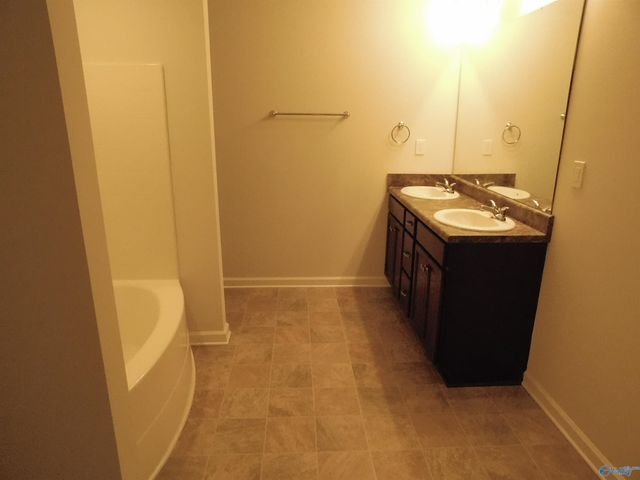 136 Winstead Circle, Owens Cross Roads, AL 35763