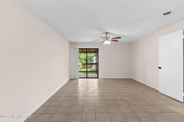 8361 CHASON Road W, Jacksonville, FL 32244