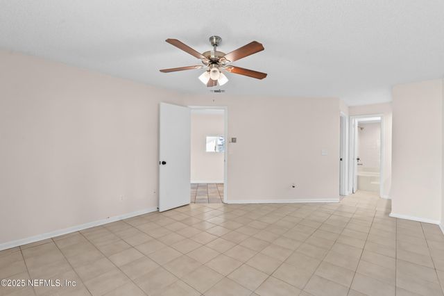 8361 CHASON Road W, Jacksonville, FL 32244
