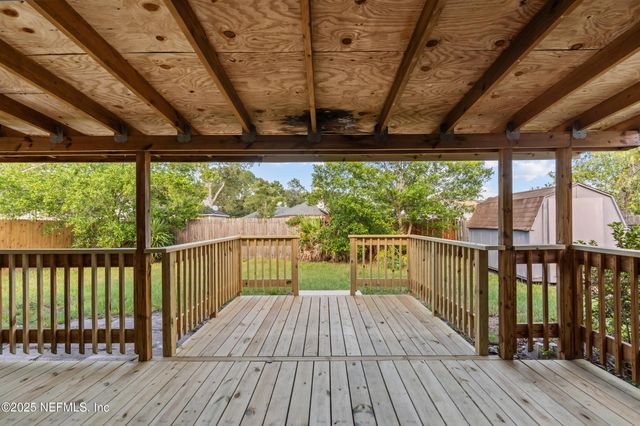 8361 CHASON Road W, Jacksonville, FL 32244