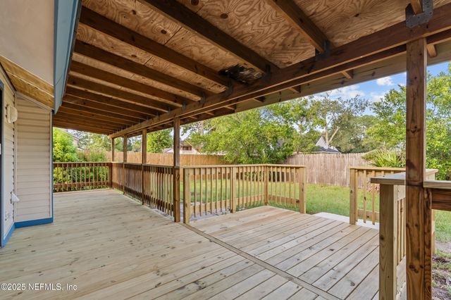 8361 CHASON Road W, Jacksonville, FL 32244