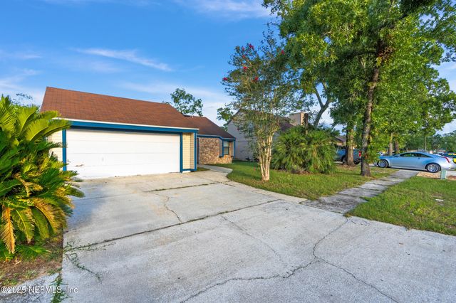 8361 CHASON Road W, Jacksonville, FL 32244