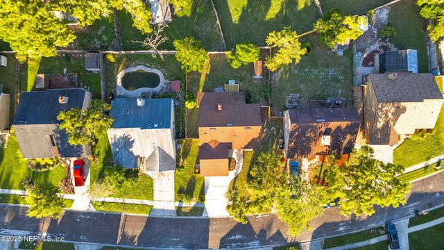 8361 CHASON Road W, Jacksonville, FL 32244