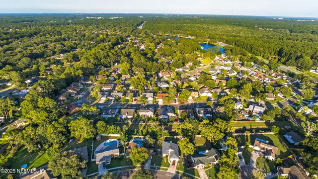8361 CHASON Road W, Jacksonville, FL 32244