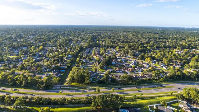 8361 CHASON Road W, Jacksonville, FL 32244