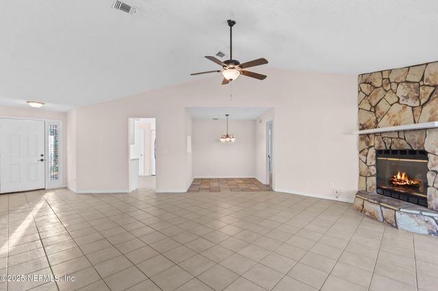 8361 CHASON Road W, Jacksonville, FL 32244
