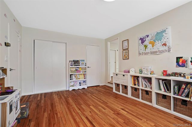 97 Hanson Lane, New Rochelle, NY 10804