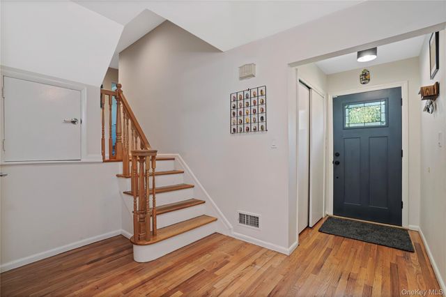 97 Hanson Lane, New Rochelle, NY 10804