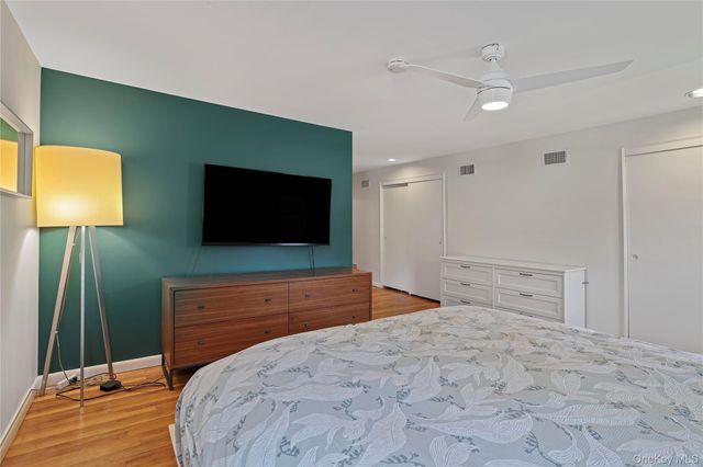 97 Hanson Lane, New Rochelle, NY 10804