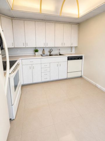 4024 Newcastle B, Boca Raton, FL 33434