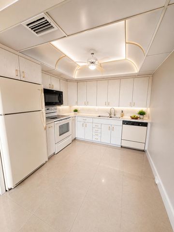 4024 Newcastle B, Boca Raton, FL 33434