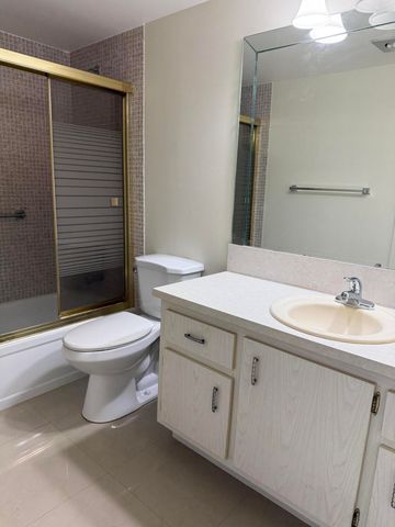 4024 Newcastle B, Boca Raton, FL 33434