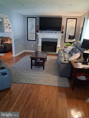 5902 MARDELLA BLVD, Clinton, MD 20735