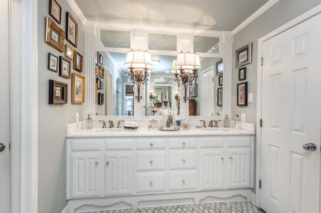 308 Wheeler Creek Court, Gainesville, TX 76240