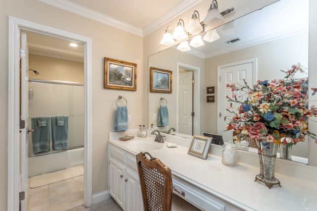 308 Wheeler Creek Court, Gainesville, TX 76240