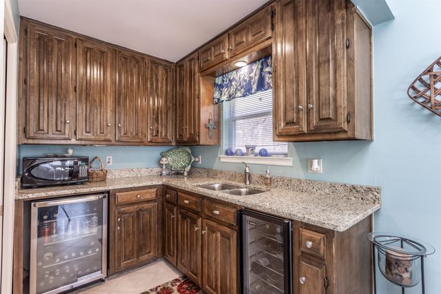 308 Wheeler Creek Court, Gainesville, TX 76240