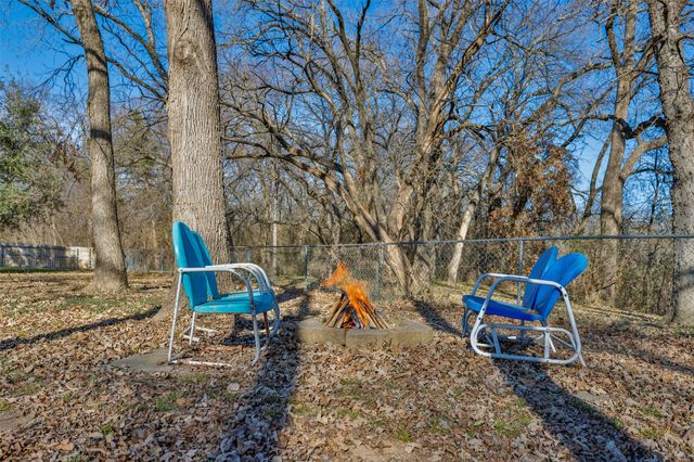 308 Wheeler Creek Court, Gainesville, TX 76240