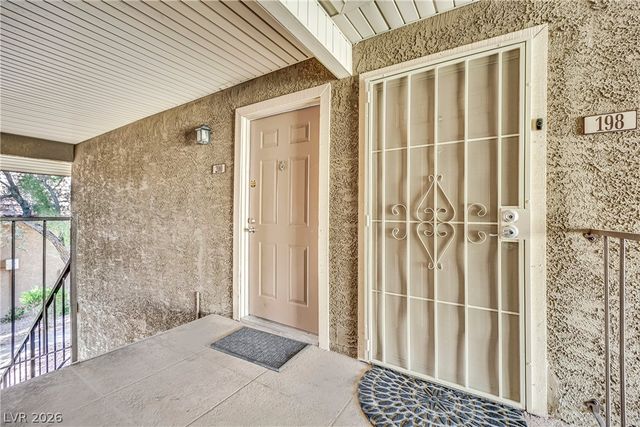 5098 River Glen Drive 198, Las Vegas, NV 89103