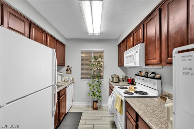 5098 River Glen Drive 198, Las Vegas, NV 89103