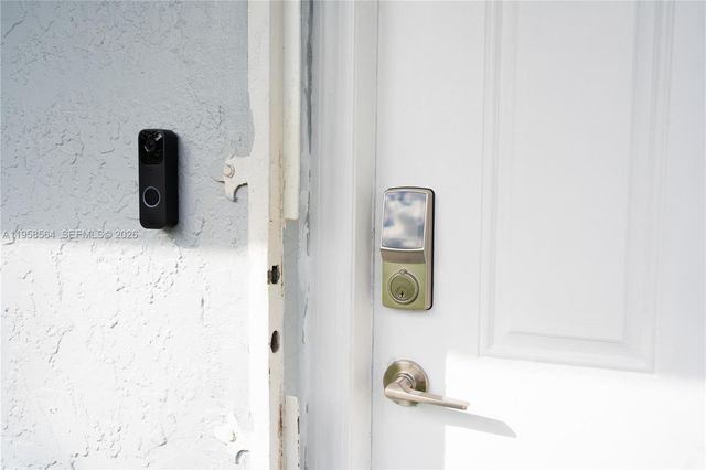 4050 NW 135th St 8-9, Opa-locka, FL 33054