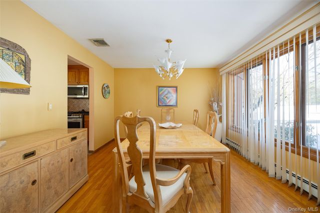 5 Chestnut Ridge Road, Poughkeepsie, NY 12603