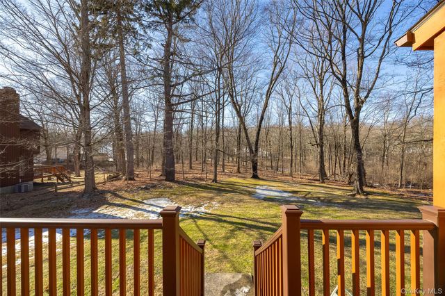 5 Chestnut Ridge Road, Poughkeepsie, NY 12603