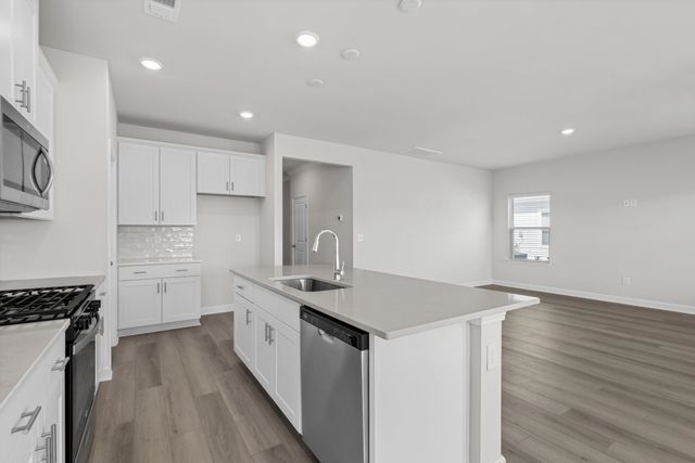 1009 Lauryn Oak Loop, Longs, SC 29568