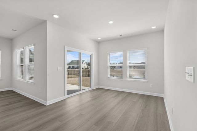 1009 Lauryn Oak Loop, Longs, SC 29568