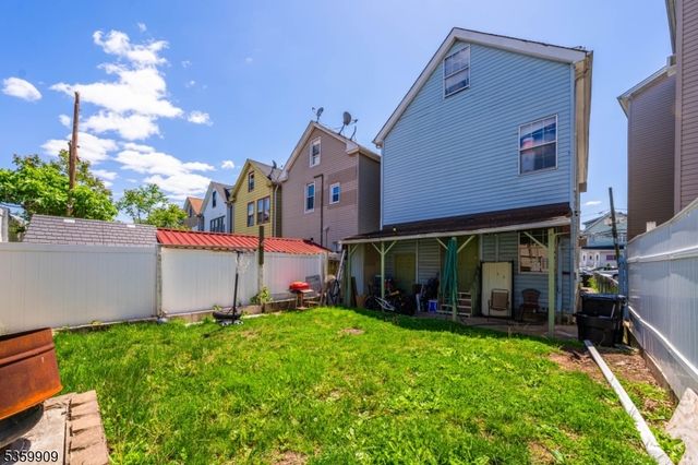 857 Garden St, Elizabeth City, NJ 07202