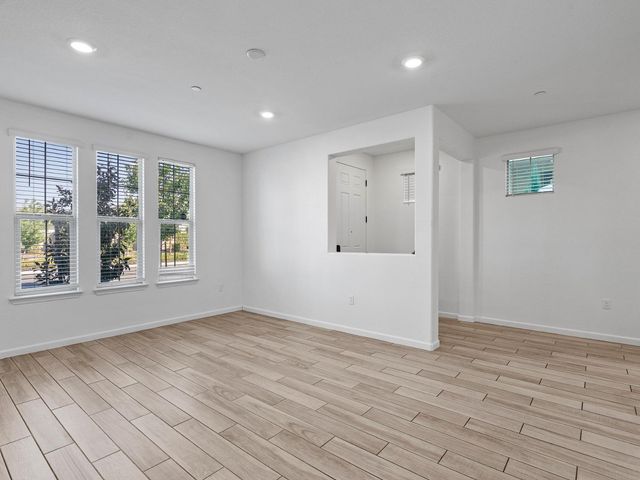 7514 Clear Lake Aly, Sacramento, CA 95829