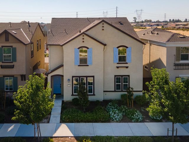 7514 Clear Lake Aly, Sacramento, CA 95829