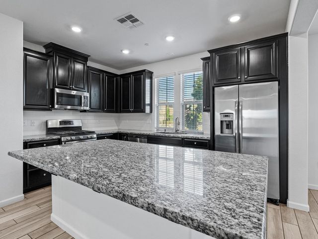 7514 Clear Lake Aly, Sacramento, CA 95829