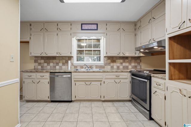 213 WATSON WAY, Gardendale, AL 35071