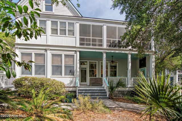 614 Ocracoke Way, Bald Head Island, NC 28461