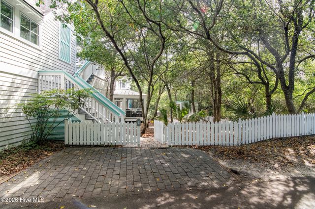 614 Ocracoke Way, Bald Head Island, NC 28461