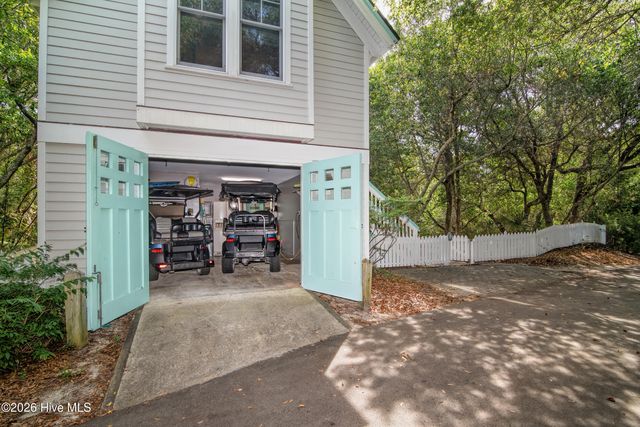 614 Ocracoke Way, Bald Head Island, NC 28461