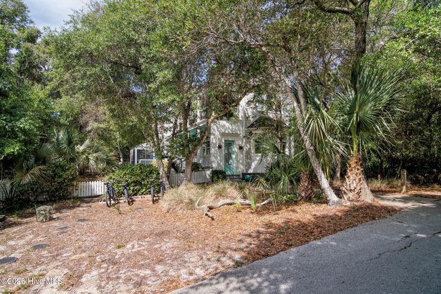 614 Ocracoke Way, Bald Head Island, NC 28461