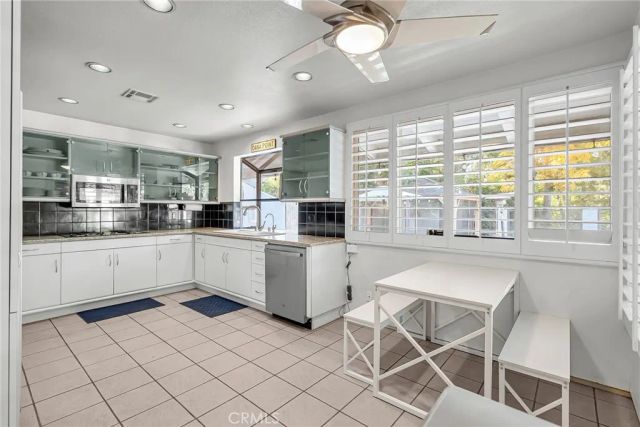 2110 Hathaway, Riverside, CA 92506