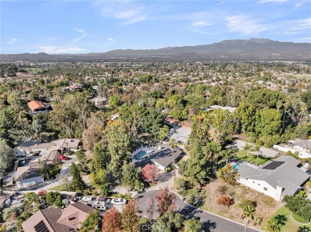 2110 Hathaway, Riverside, CA 92506