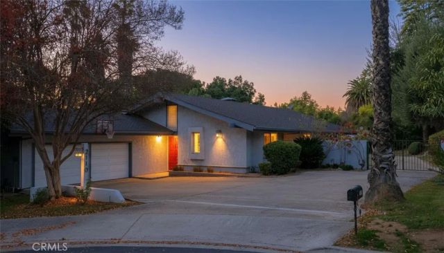2110 Hathaway, Riverside, CA 92506