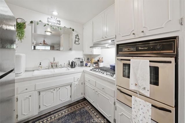 19220 Avenue Of The Oaks A, Newhall, CA 91321