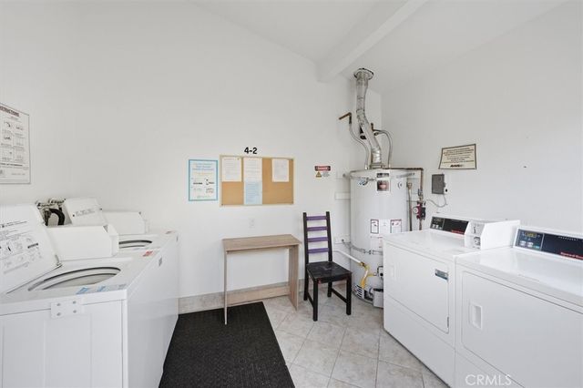 19220 Avenue Of The Oaks A, Newhall, CA 91321