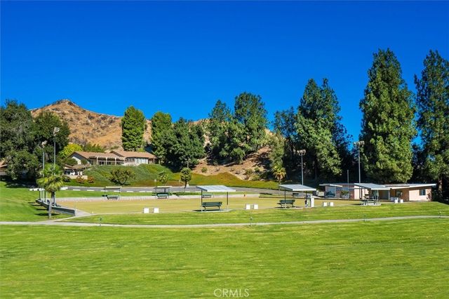 19220 Avenue Of The Oaks A, Newhall, CA 91321